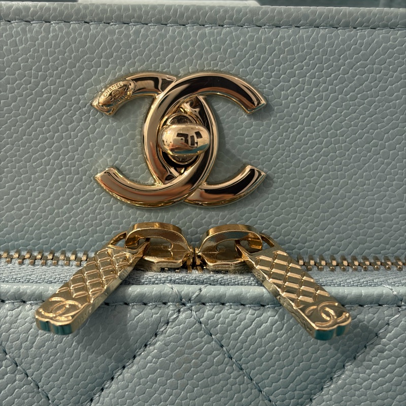CHANEL 香奈兒 寶寶藍色 荔枝紋牛皮 Business Affinity 兩用包 A93750 手提肩背側背 超實用 夾層多容量又大-22
