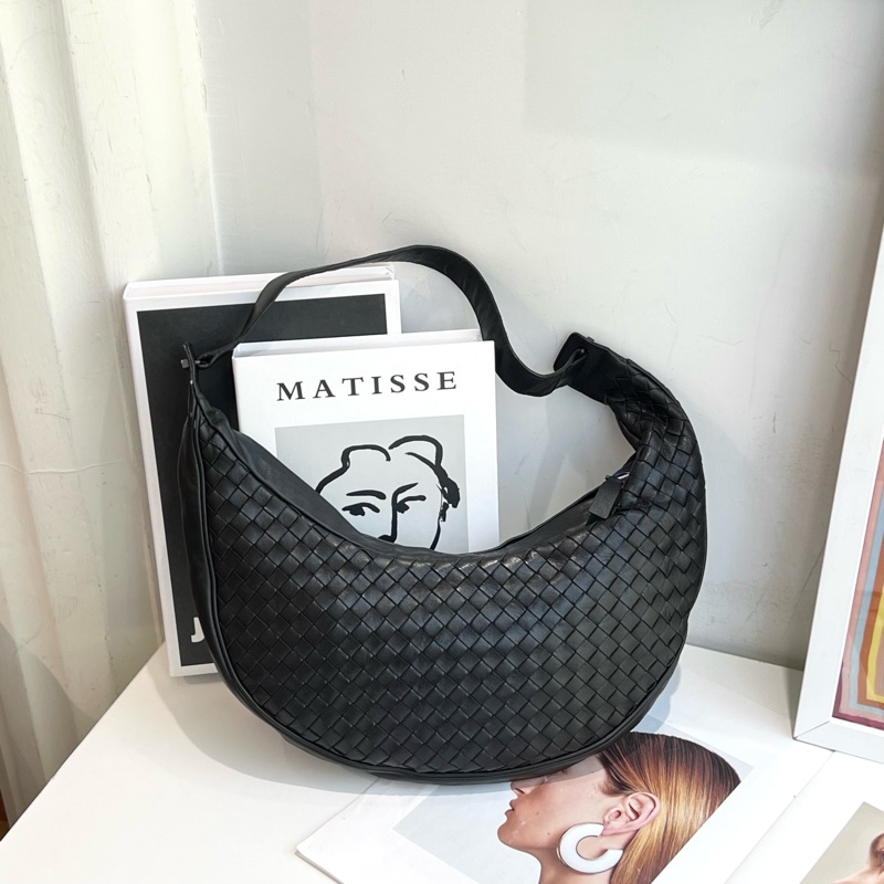 Bottega Veneta葆蝶家 黑色編織單肩包-1