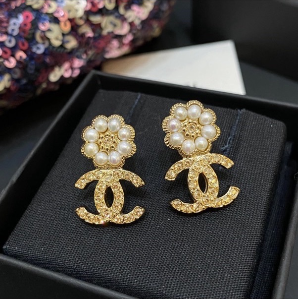 CHANEL  香奈兒珍珠花朵耳環  B22K   帶盒-1