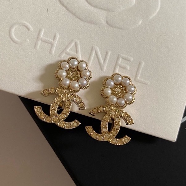 CHANEL  香奈兒珍珠花朵耳環  B22K   帶盒-2