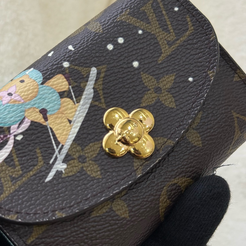 LV聖誕 Vivienne 系列 短夾零錢包✨最新晶片款-6