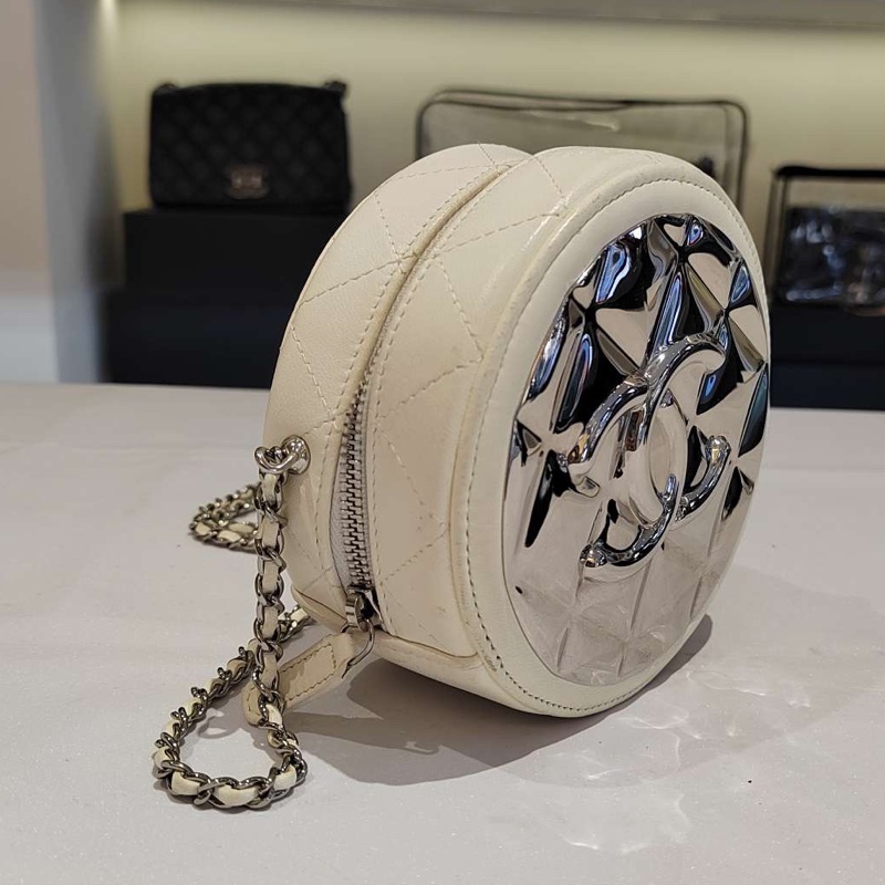 Chanel香奈兒21K鏡面招財銀圓餅鏈條包-4
