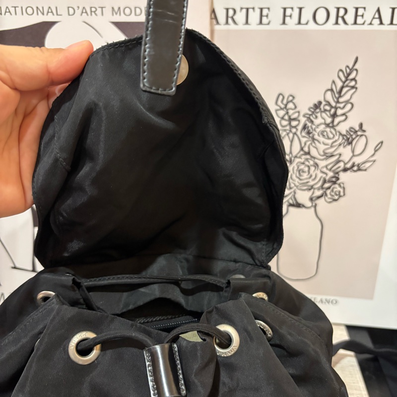 Prada 黑色尼龍後背包-8