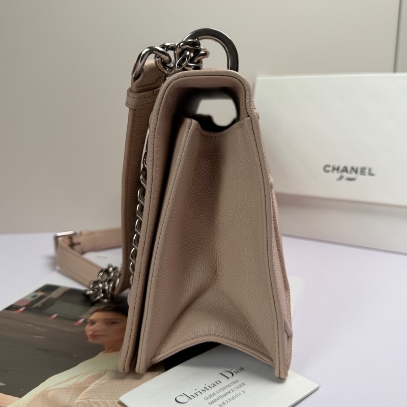 Dior • 經典櫻花粉牛皮盾牌包 中號 🈶保卡-5