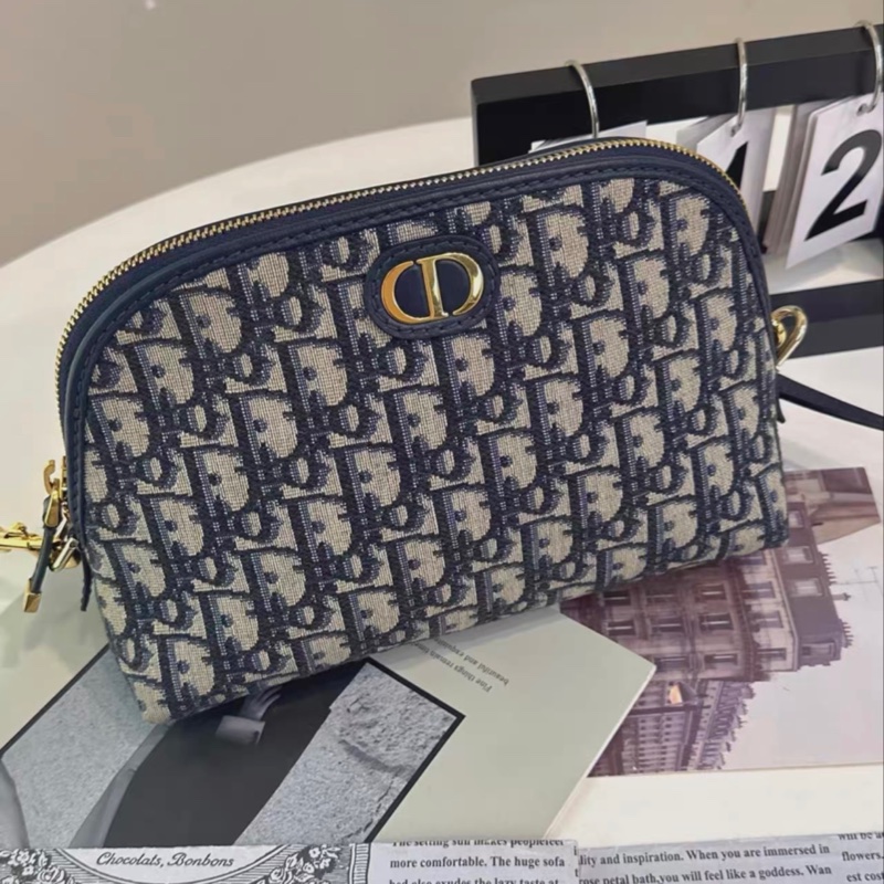Dior · 經典刺繡老花斜背包-1