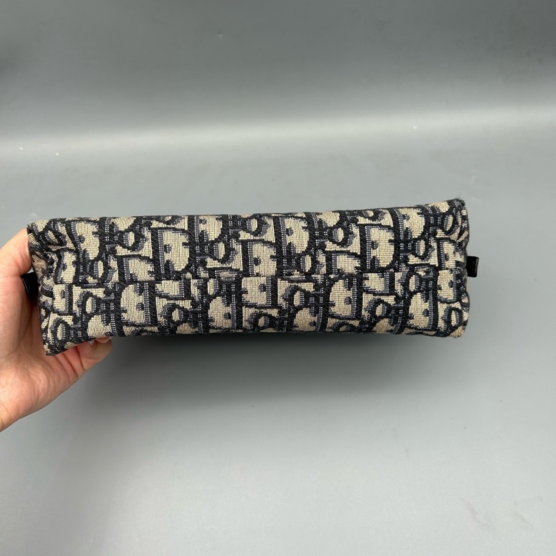 Dior · 經典刺繡老花斜背包-7