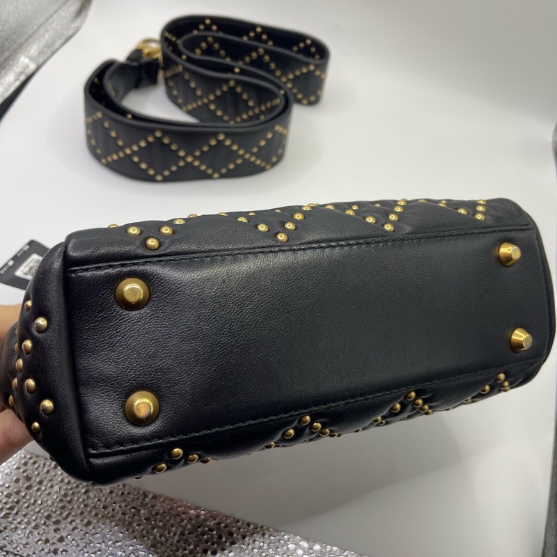 Dior • Lady Dior 經典黑金牛皮卯釘三格戴妃-9