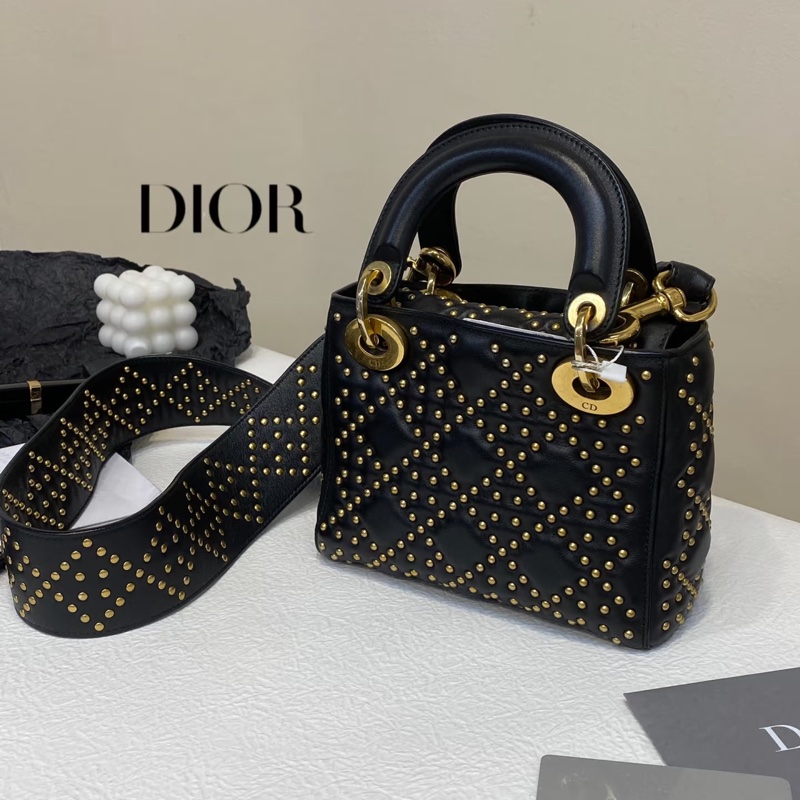 Dior • Lady Dior 經典黑金牛皮卯釘三格戴妃-10