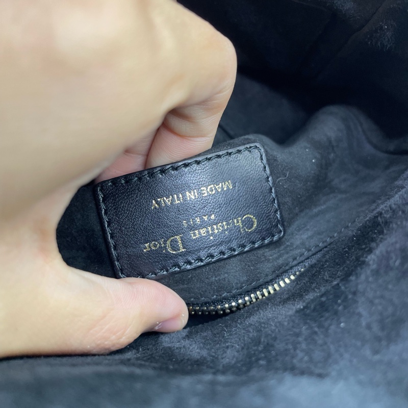 Dior • Lady Dior 經典黑金牛皮卯釘三格戴妃-16