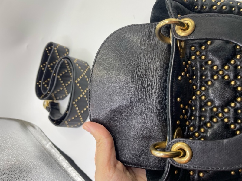 Dior • Lady Dior 經典黑金牛皮卯釘三格戴妃-17