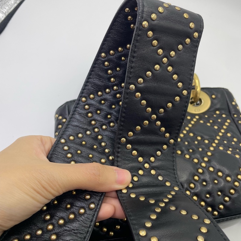 Dior • Lady Dior 經典黑金牛皮卯釘三格戴妃-19