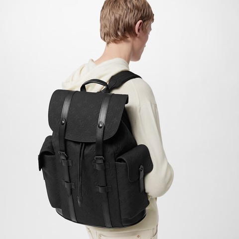 路易威登LV黑色牛皮Christopher MM後背包M55699 經典帥氣登山包天菜 🖤