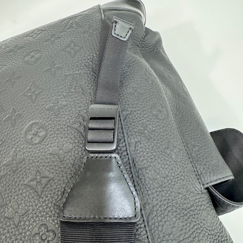 路易威登LV黑色牛皮Christopher MM後背包M55699 經典帥氣登山包天菜 🖤-20