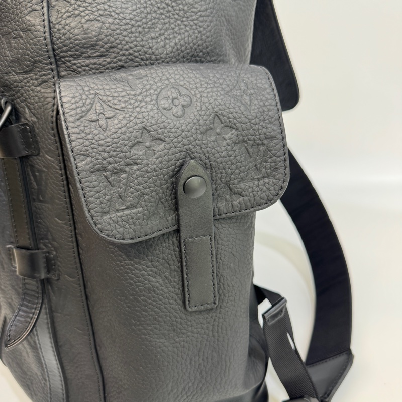 路易威登LV黑色牛皮Christopher MM後背包M55699 經典帥氣登山包天菜 🖤-23