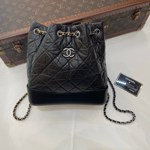 Chanel 香奈兒 流浪雙肩包 小號 26開  附件：身份卡 尺寸：23*22.5