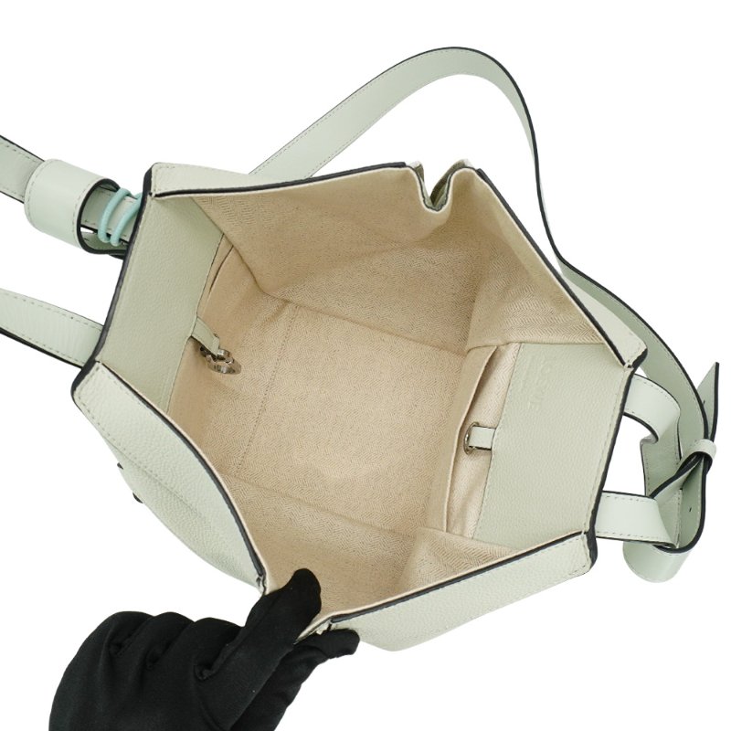 Loewe 展示品 Hammock 柔軟粒面小牛皮吊床包(氣泡綠)-4