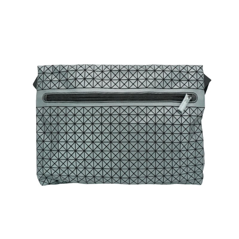 Issey Miyake Bao Bao 幾何細方格釦式掀蓋斜背包-2