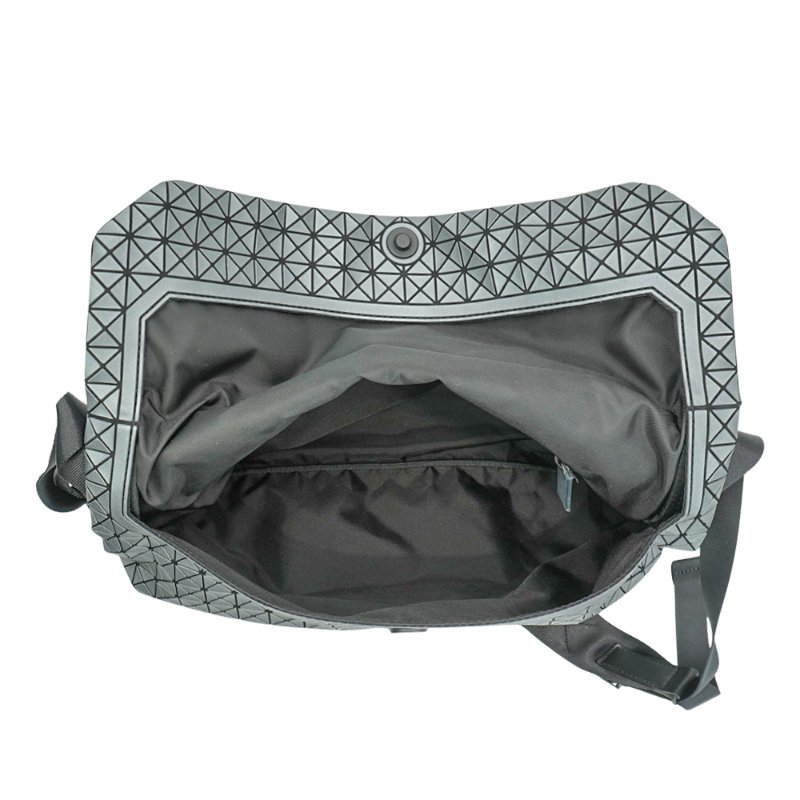 Issey Miyake Bao Bao 幾何細方格釦式掀蓋斜背包-4