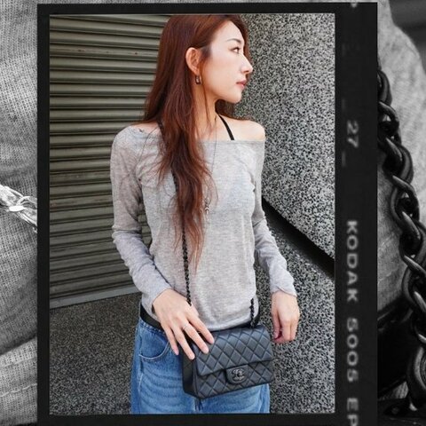 Chanel 展示品 So Black 黑雙C菱格粒紋羊皮斜背包-20cm(A69900-黑)