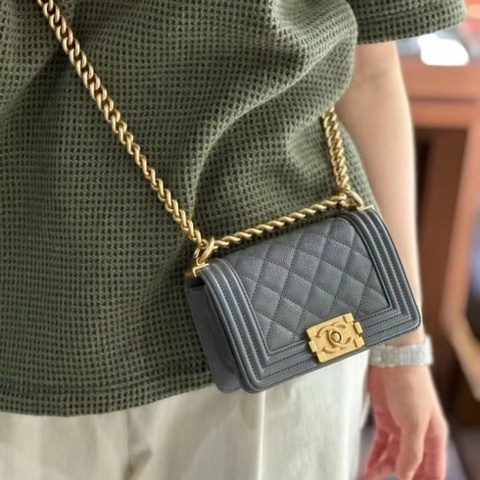 Chanel miniLeboy灰色金扣 荔枝皮 15*10*5.5  95新 配件塵袋