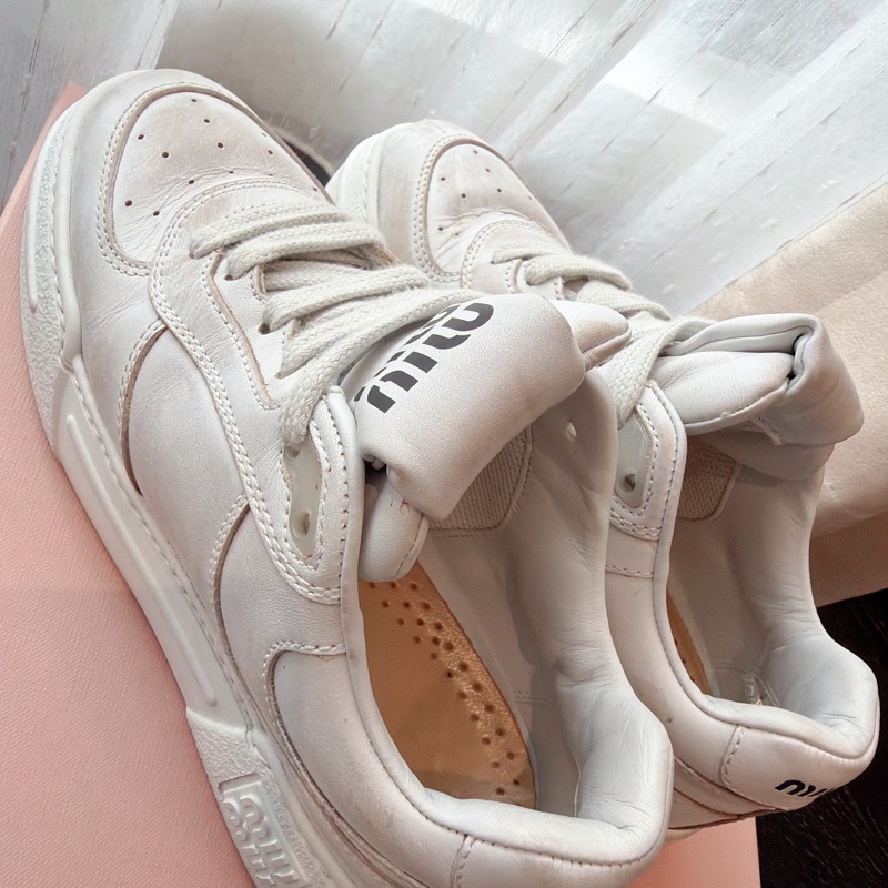 二手精品自賣❤️Miu Miu經典款髒髒厚底增高小白鞋👟休閒鞋.35.5號.有加鞋墊36可穿-5