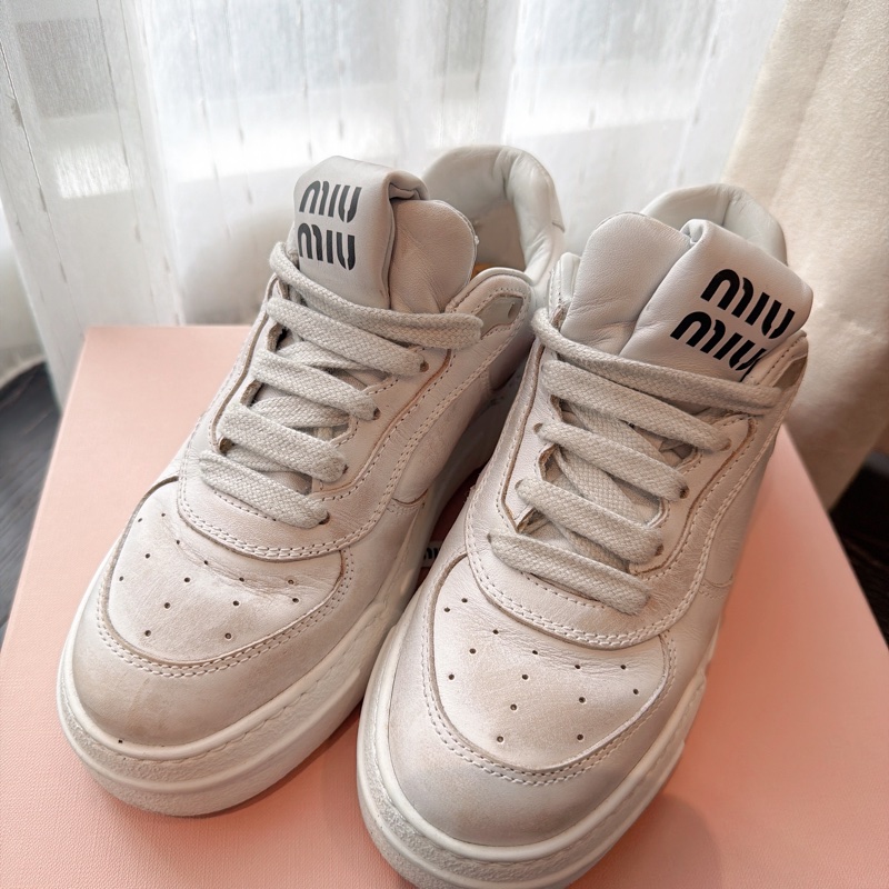 二手精品自賣❤️Miu Miu經典款髒髒厚底增高小白鞋👟休閒鞋.35.5號.有加鞋墊36可穿-10