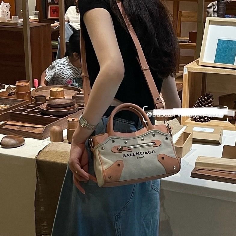 Balenciaga機車包 mini City粉色帆布款 波士頓手提肩背斜背包 23×17×6  9新. 配件塵袋-0