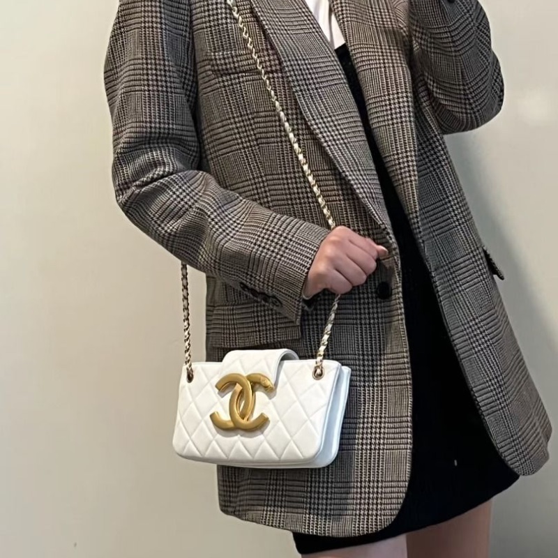 Chanel 24C法棍包 白金羊皮 芯片款 24×11.5 *3 9新 配件塵袋-1