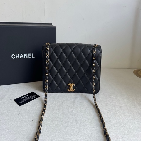 Chanel香奈兒 黑金鍊條包，27開有卡 98新
