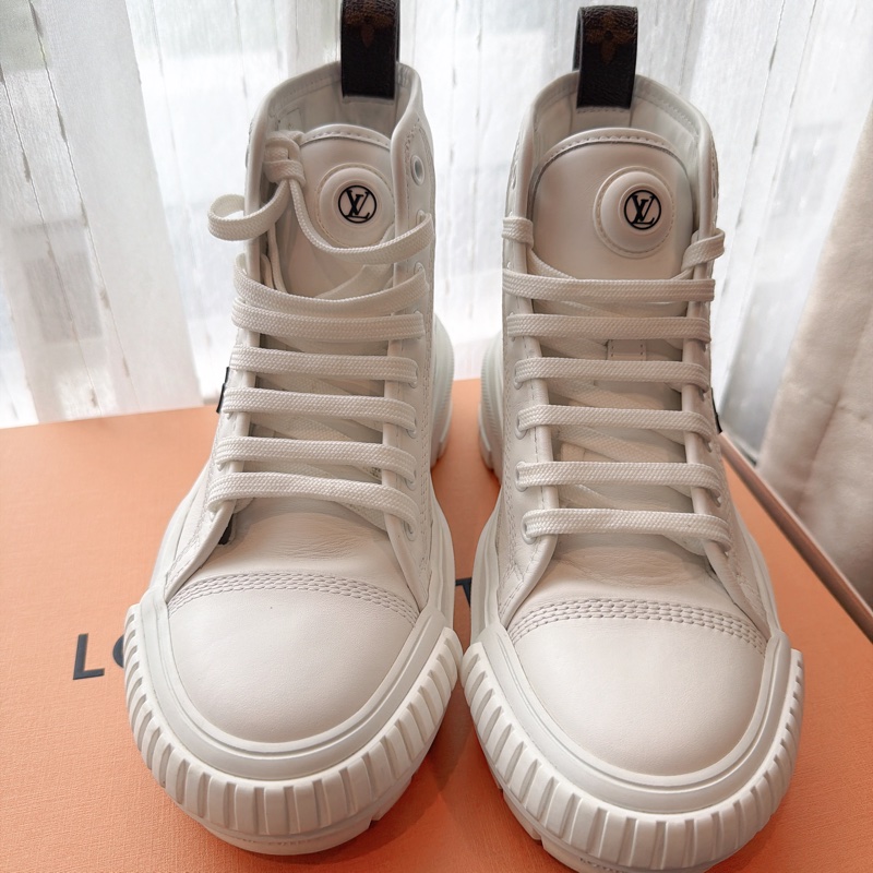 二手精品自賣❤️LV高筒老花皮標logo小白鞋.高筒鞋.餅乾鞋👟小增高效果.35號.全配-9