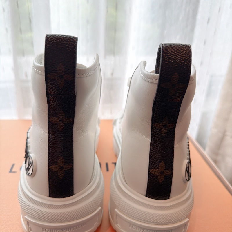 二手精品自賣❤️LV高筒老花皮標logo小白鞋.高筒鞋.餅乾鞋👟小增高效果.35號.全配-15