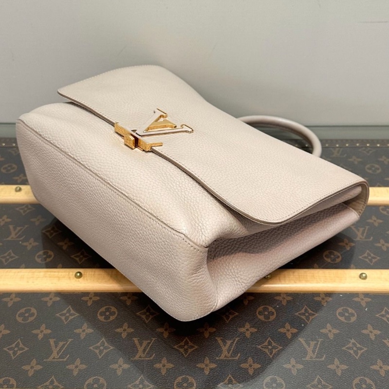 LV 大象灰金扣Volta牛皮 中號手提肩背斜背包 30*26*10.5 9新 配件塵袋-4