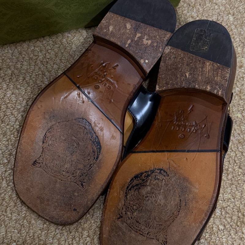 Gucci vintage horsebit sandal made in Italy-11