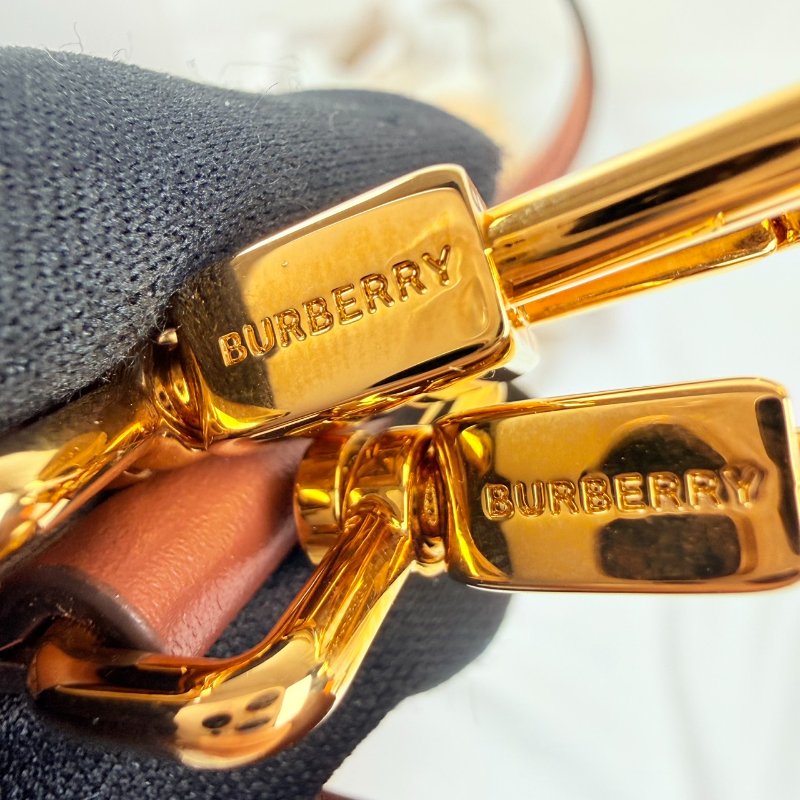 近新狀態良好BURBERRY LOUISE帆布圓餅包 胸背/斜背/側背三用包-11