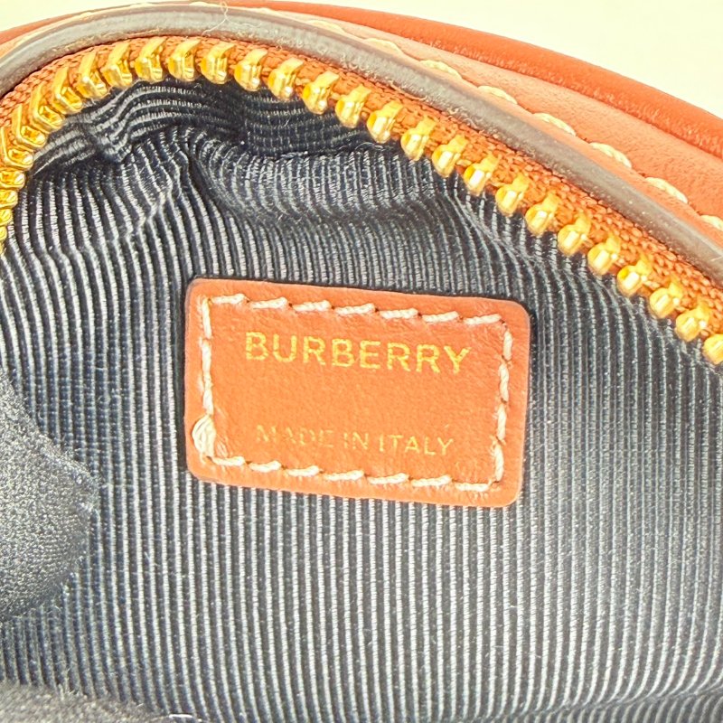 近新狀態良好BURBERRY LOUISE帆布圓餅包 胸背/斜背/側背三用包-16