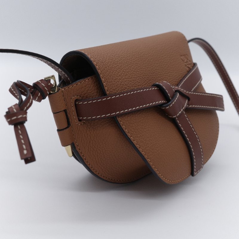 Loewe 羅威 Mini Gate 經典焦糖棕 迷你小牛皮 肩背包-1