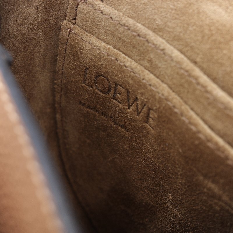 Loewe 羅威 Mini Gate 經典焦糖棕 迷你小牛皮 肩背包-9
