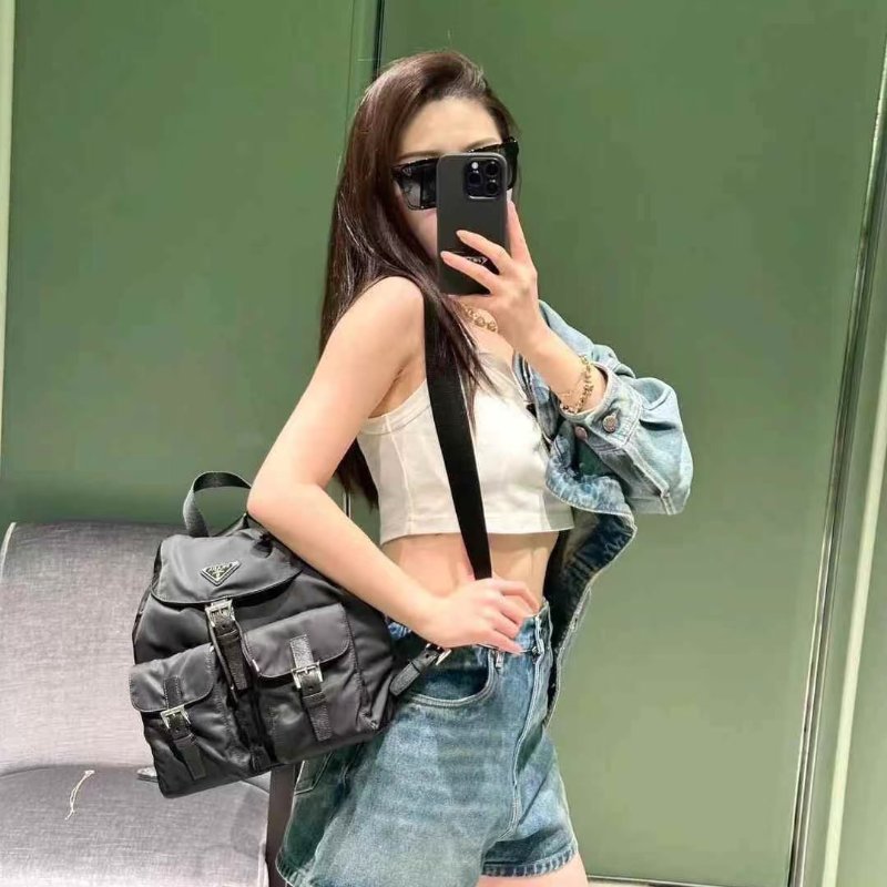 PRADA Re-Nylon雙口袋束繩後背包 - 小號黑銀-1