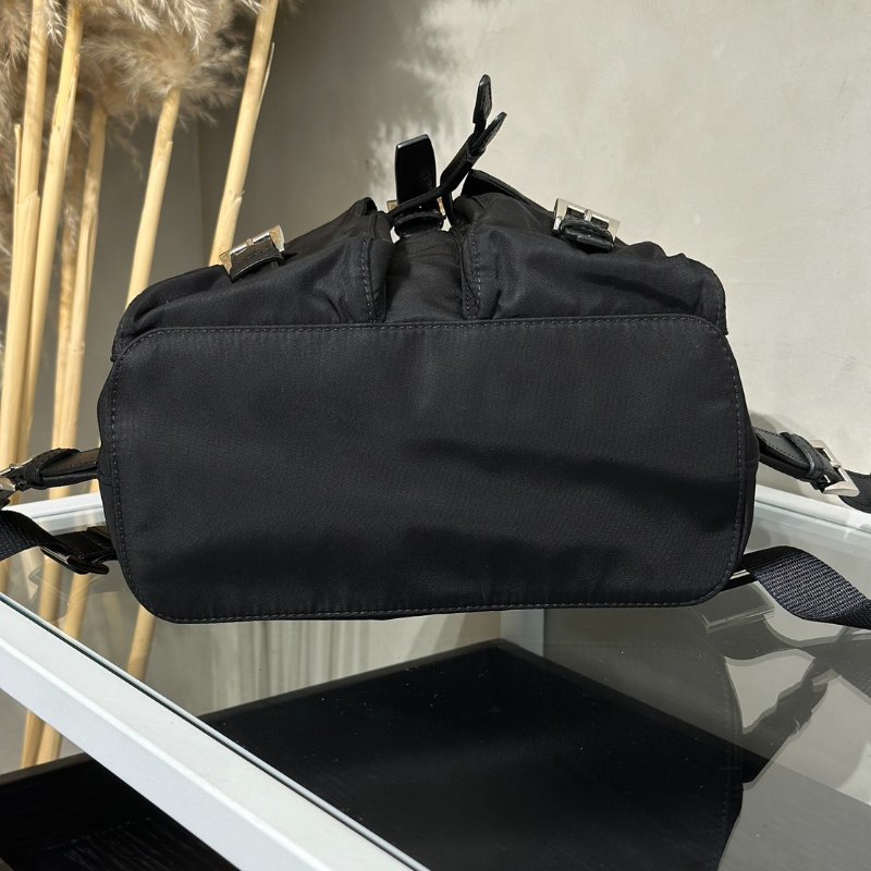 PRADA Re-Nylon雙口袋束繩後背包 - 小號黑銀-5