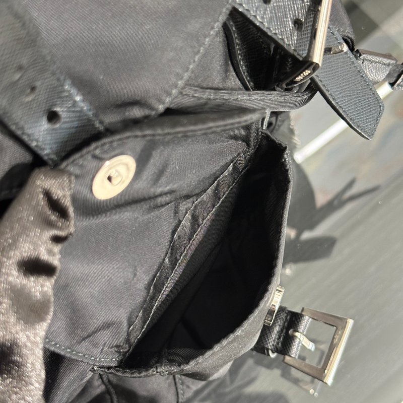 PRADA Re-Nylon雙口袋束繩後背包 - 小號黑銀-6