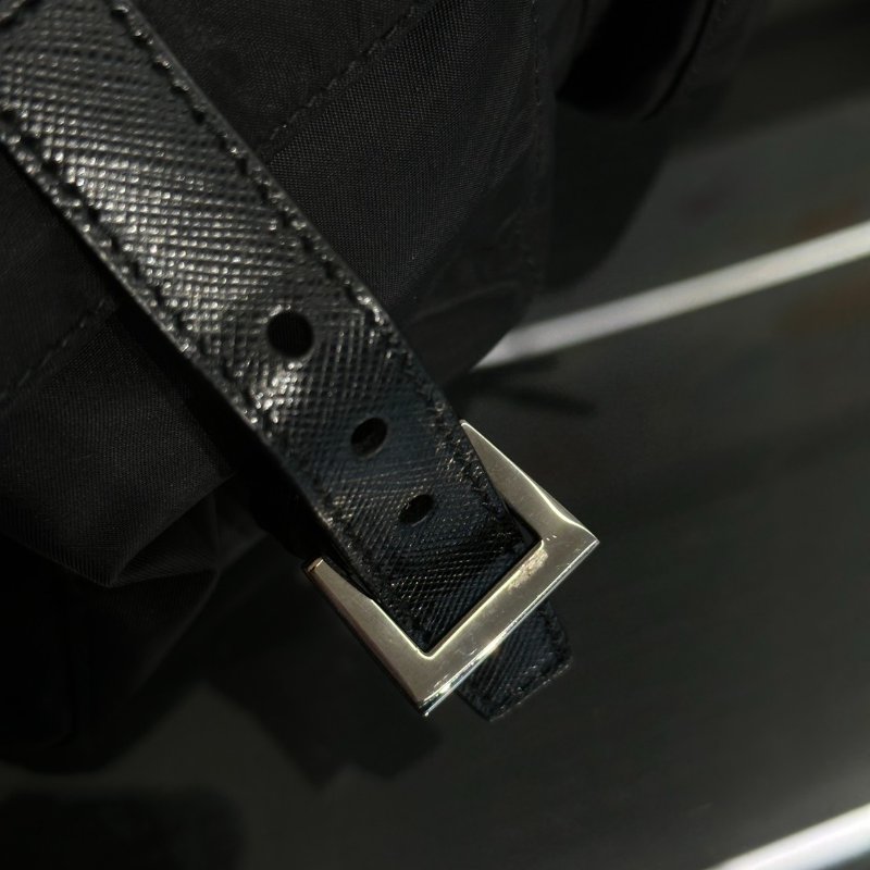 PRADA Re-Nylon雙口袋束繩後背包 - 小號黑銀-9
