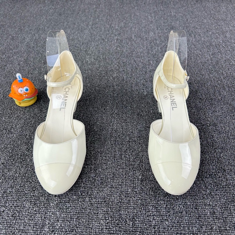 Chanel香奈兒白色漆皮高跟鞋 尺碼：38 🧡-1