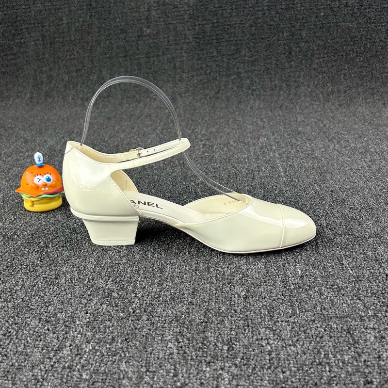 Chanel香奈兒白色漆皮高跟鞋 尺碼：38 🧡-3