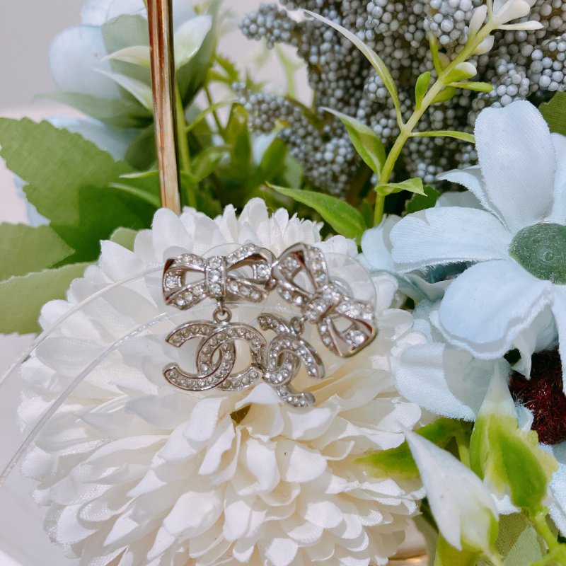 TK2000 香奈兒 蝴蝶水鑽 耳環 Chanel Ribbon With CC Logo Crystal x PHW Earrings-6