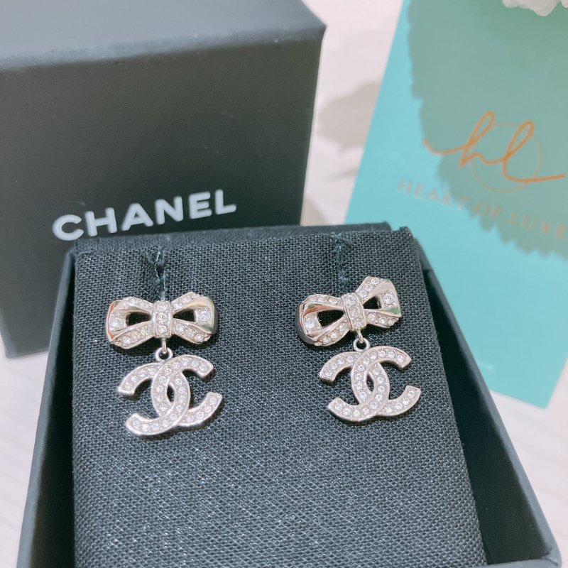 TK2000 香奈兒 蝴蝶水鑽 耳環 Chanel Ribbon With CC Logo Crystal x PHW Earrings-9