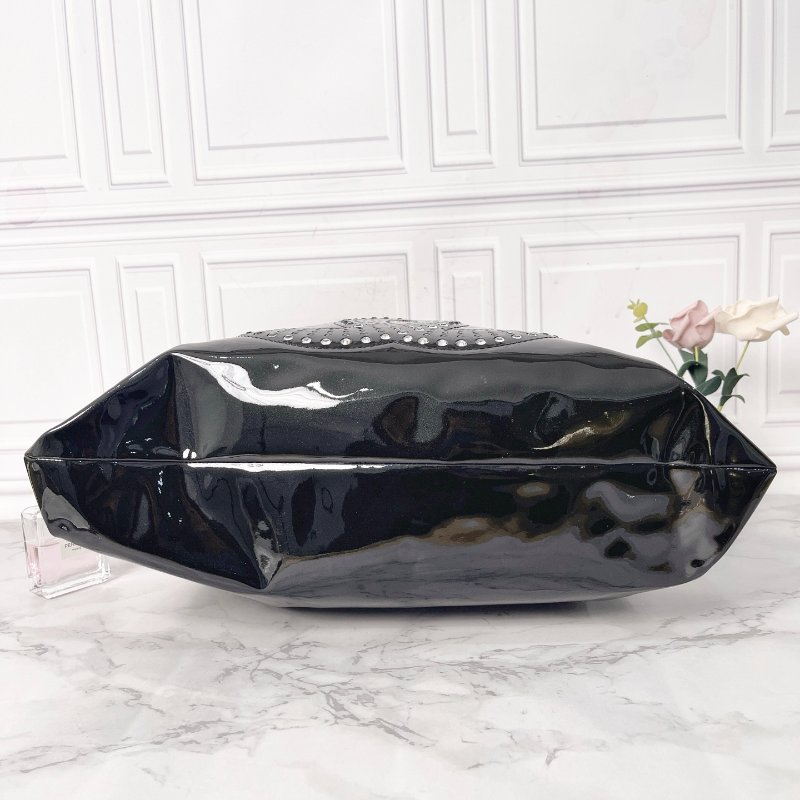 Chanel 黑色漆皮水鑽雙C托特包42×34×10 98新配件塵袋-4