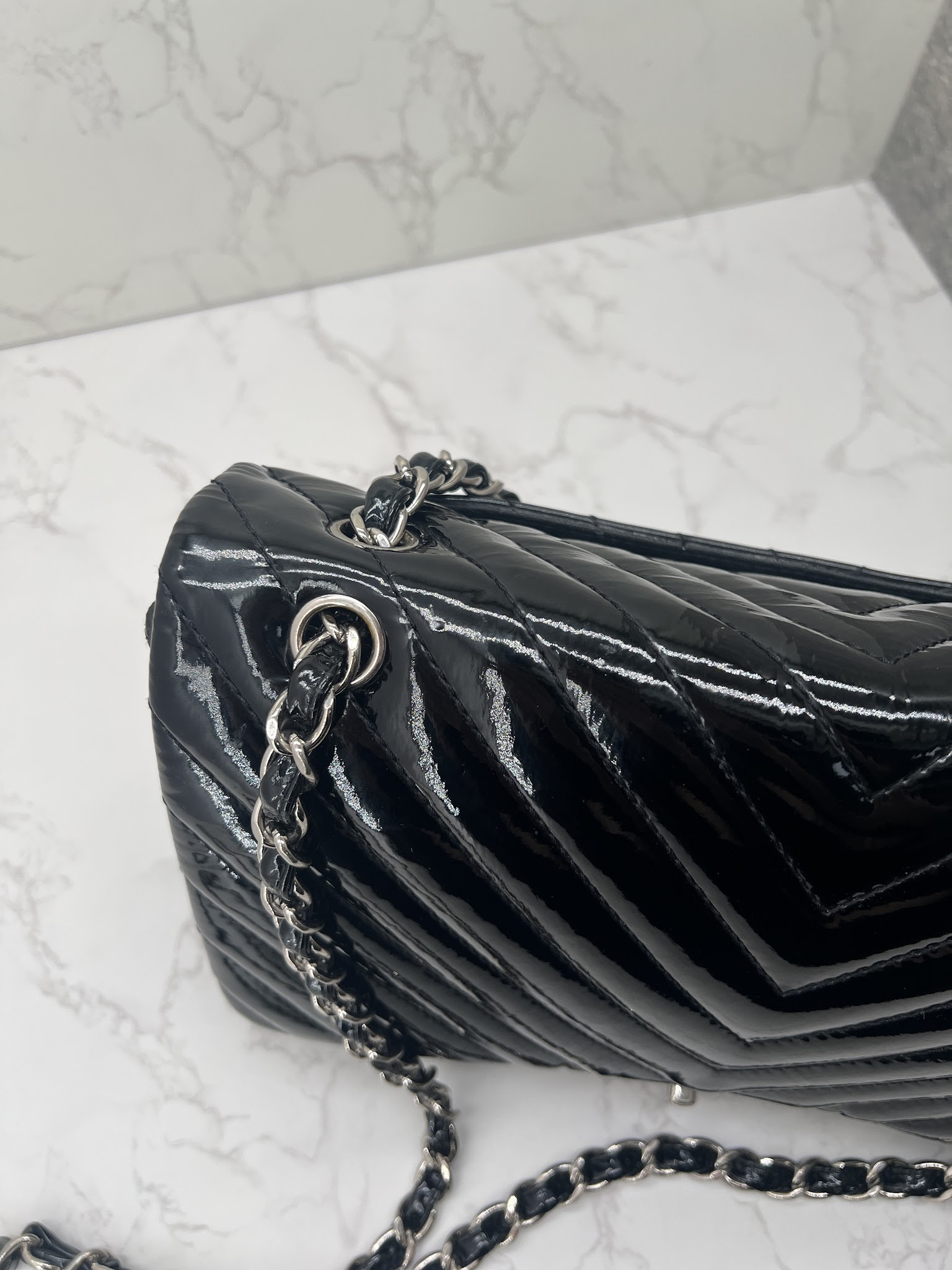 香緹國際精品 CHANEL 漆皮 Jumbo CF 鏈帶肩背包 1002-2