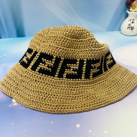 Fendi 漁夫帽