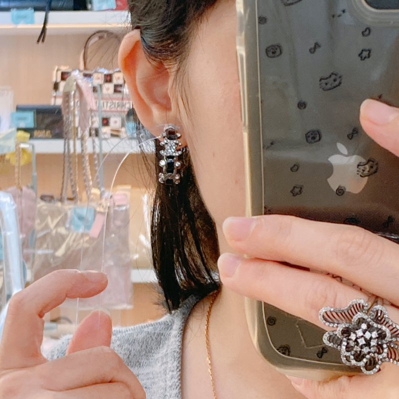 MS0720 Chanel 香奈兒雙C牛皮銀扣耳環 CC Logo Hooping Chain and Calfskin Black x PHW-1