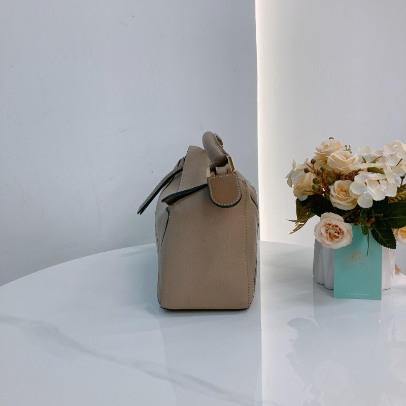 MS0719 Loewe 羅意威拼圖包 小號顆粒牛皮 沙色金扣 Puzzle Small Grained Calfskin Sand x GHW-5